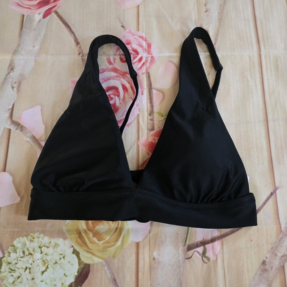 New! Aerie Triangle Bikini Top